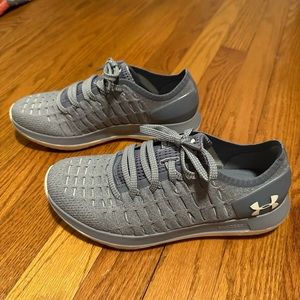 Stretchy comfy under armour shoes